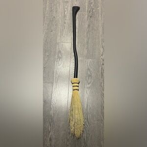 Shadow Chaser Alivans broom witches broom decor